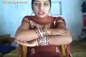 Indian Woman Captured On Camera Receiving Oral Sex